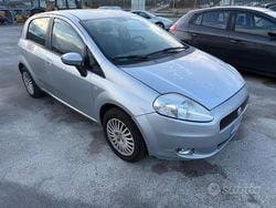Grigio Usata 2008 Fiat Grande Punto Dynamic Due volumi | 950 € (Ottimo prezzo)
