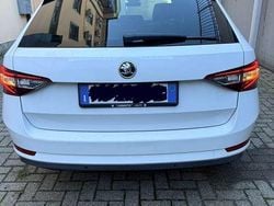 Usata 2016 Skoda Superb Ambition Station wagon | 13.500 € (Buon prezzo)