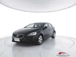 Nero pastello Usata 2016 Volvo V40 Momentum Station wagon | 7700 € (Ottimo prezzo)