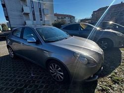 Grigio Usata 2016 Alfa Romeo Giulietta Tre volumi | 9900 € (Ottimo prezzo)