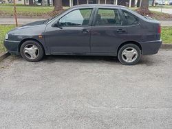 Usata 1999 Seat Cordoba Tre volumi | 200 €