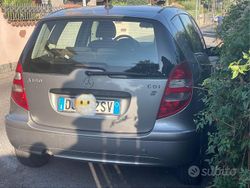 Marrone Usata 2007 Mercedes A180 Tre volumi | 1800 €