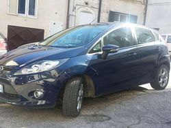 Blu/azzurro Usata 2012 Ford Fiesta Tre volumi | 3500 € (Ottimo prezzo)