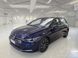 Blu Usata 2021 VW Golf VIII Style Tre volumi | 18.550 € (Buon prezzo)
