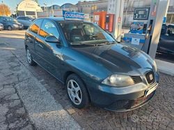 Grigio Usata 2008 Seat Ibiza Tre volumi | 2300 € (Buon prezzo)