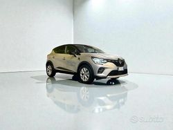 Grigio Usata 2022 Renault Captur Intens SUV | 19.400 € (Buon prezzo)