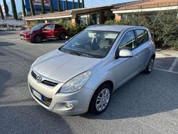 Argento Usata 2011 Hyundai i20 Comfort Due volumi | 4000 € (Buon prezzo)