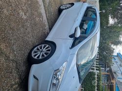 Bianco Usata 2015 Ford B-MAX Monovolume | 8000 € (Buon prezzo)