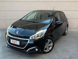 Nero Usata 2018 Peugeot 208 Allure Due volumi | 7999 € (Ottimo prezzo)