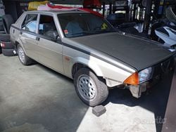 Grigio Usata 1988 Alfa Romeo 75 Tre volumi | 7000 €