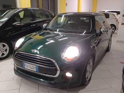 Verde Usata 2015 Mini Cooper Due volumi | 5990 €