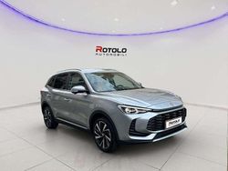 Grigio Nuova 2025 MG ZS Luxury Tre volumi | 25.490 € (Molto cara)