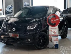 Nero metallizzato Usata 2019 Smart ForFour Superpassion Cabrio | 15.499 € (Buon prezzo)