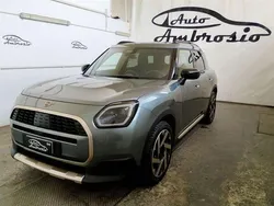 Grigio Usata 2024 Mini Cooper Countryman Favoured SUV | 36.490 €