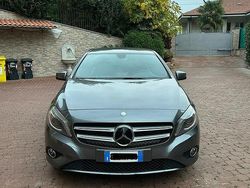 Grigio Usata 2014 Mercedes A200 Tre volumi | 10.000 € (Buon prezzo)