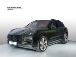 Colore su campione (paint to sample) Usata 2024 Porsche Cayenne Turbo SUV | 197.900 €