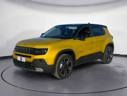 Yellow vitalic+br Usata 2023 Jeep Avenger EV Summit SUV | 26.500 € (Buon prezzo)