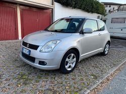 Usata 2007 Suzuki Swift Tre volumi | 3100 €