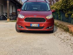 Rosso Usata 2015 Ford Tourneo Courier Monovolume | 8250 € (Molto cara)