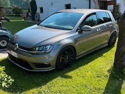 Grigio Usata 2016 VW Golf VII R-line Tre volumi | 14.800 € (Buon prezzo)