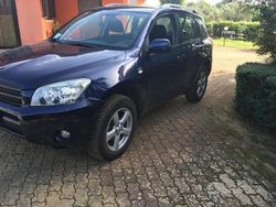 Blu/azzurro Usata 2006 Toyota RAV4 SUV | 6800 € (Cara)