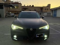Nero Usata 2019 Alfa Romeo Stelvio Executive SUV | 23.000 € (Buon prezzo)