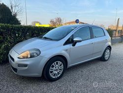 Grigio Usata 2014 Fiat Punto Lounge Tre volumi | 4500 € (Buon prezzo)