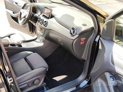 Nero Usata 2017 Mercedes B180 Monovolume | 8500 € (Super prezzo)