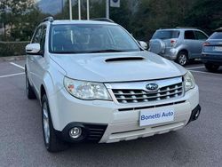 Bianco Usata 2011 Subaru Forester Exclusive+ SUV | 9900 € (Molto cara)