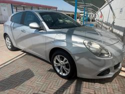 Grigio Usata 2011 Alfa Romeo Giulietta Due volumi | 5700 € (Buon prezzo)
