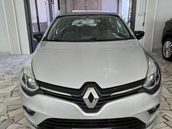 Grigio Usata 2018 Renault Clio IV Tre volumi | 8999 € (Buon prezzo)
