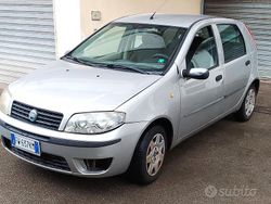 Grigio Usata 2004 Fiat Punto Active Due volumi | 1000 € (Ottimo prezzo)