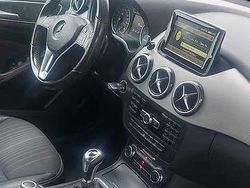 Bianco Usata 2012 Mercedes B200 Premium Monovolume | 9877 €