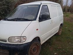 Bianco Usata 2000 Nissan Cargo Furgone | 1700 €