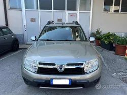 Bronzo Usata 2012 Dacia Duster SUV | 5790 € (Buon prezzo)