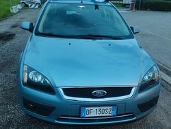 Blu Usata 2007 Ford Focus Tre volumi | 1990 €
