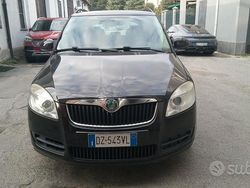 Nero Usata 2010 Skoda Fabia Comfort Station wagon | 1500 € (Super prezzo)