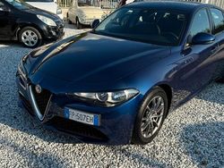 Blu Usata 2018 Alfa Romeo Giulia Business Tre volumi | 20.000 € (Buon prezzo)