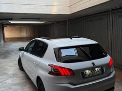 Usata 2017 Peugeot 308 Allure Tre volumi | 10.200 € (Buon prezzo)