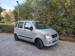Grigio Usata 2004 Suzuki Wagon R Due volumi | 900 €
