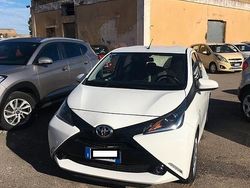 Bianco Usata 2016 Toyota Aygo X-cite Due volumi | 7400 € (Buon prezzo)