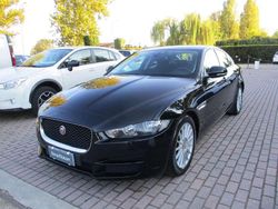 Nero Usata 2016 Jaguar XE Pure Tre volumi | 11.900 € (Ottimo prezzo)