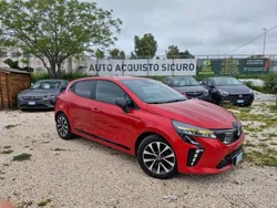 Rosso Usata 2024 Mitsubishi Colt Invite Tre volumi | 13.990 € (Ottimo prezzo)