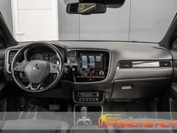 Nero Usata 2021 Mitsubishi Outlander Intense SUV | 28.900 €