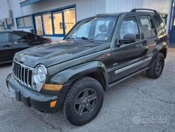 Verde Usata 2006 Jeep Cherokee Sport SUV | 7500 € (Cara)