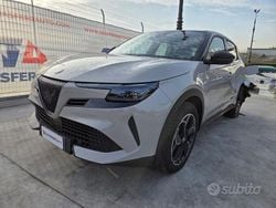 Beige Nuova 2025 Alfa Romeo Junior SUV | 14.300 €