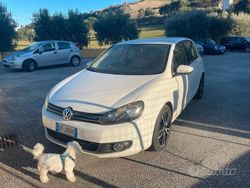 Bianco Usata 2009 VW Golf VI Highline Tre volumi | 6900 € (Molto cara)