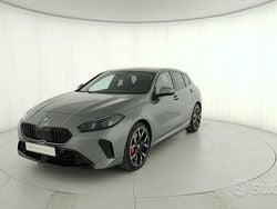 Grigio Usata 2024 BMW 118 Comfort Edition Due volumi | 38.500 € (Molto cara)