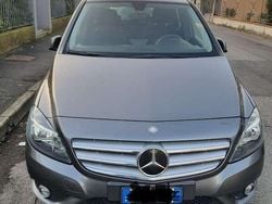 Grigio Usata 2013 Mercedes B180 Executive Monovolume | 8900 € (Ottimo prezzo)