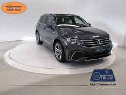 Grigio scuro Usata 2021 VW Tiguan R-line SUV | 26.400 € (Buon prezzo)